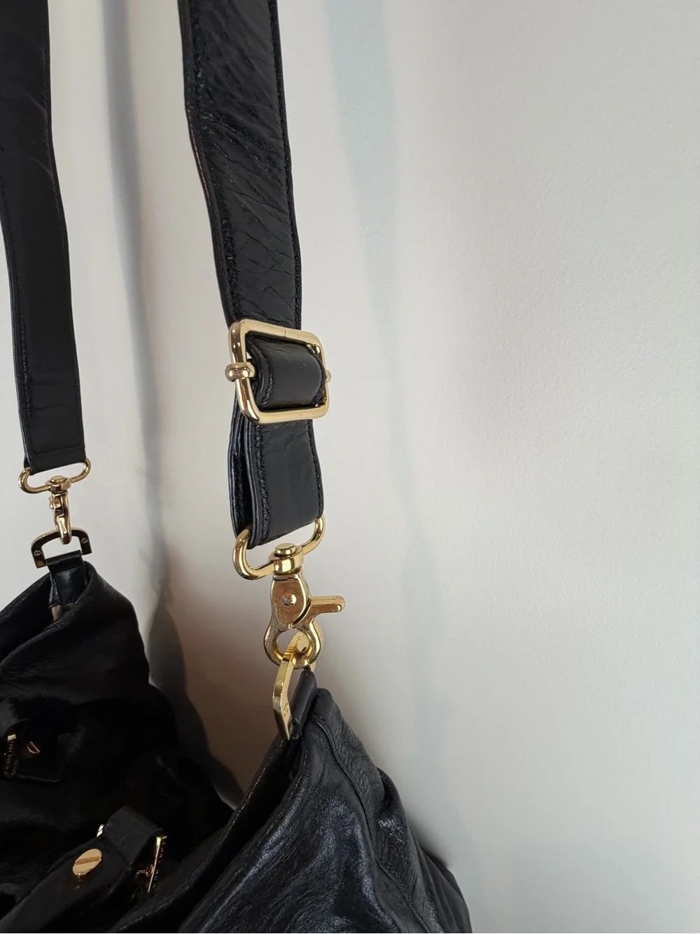 Tory Burch Black Leather Shoulder Bag with Gold Logo